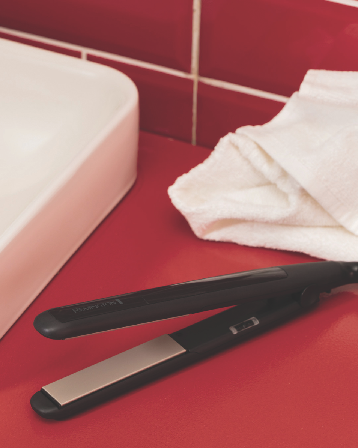 Remington Ceramic Straightener 215 bathroom lifestyle image