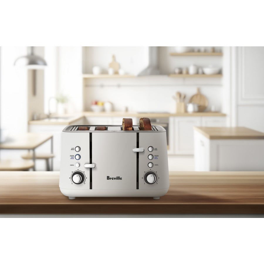 Breville Easy Toast 4-Slice Toaster – Wide Slots, A Bit More™ Setting & High-Lift Lever