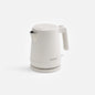 White electric kettle with 'everten' branding on a white background