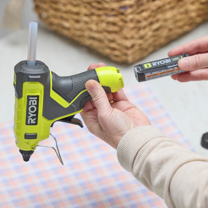 RYOBI USB Lithium Glue Gun Kit – 2Ah Battery | Cordless 11mm Hot Glue Gun