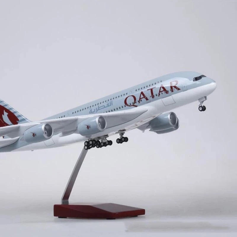 1/160 Scale A380 Qatar Airways Die-Cast Airplane Model 45.5cm – LED & Wheels