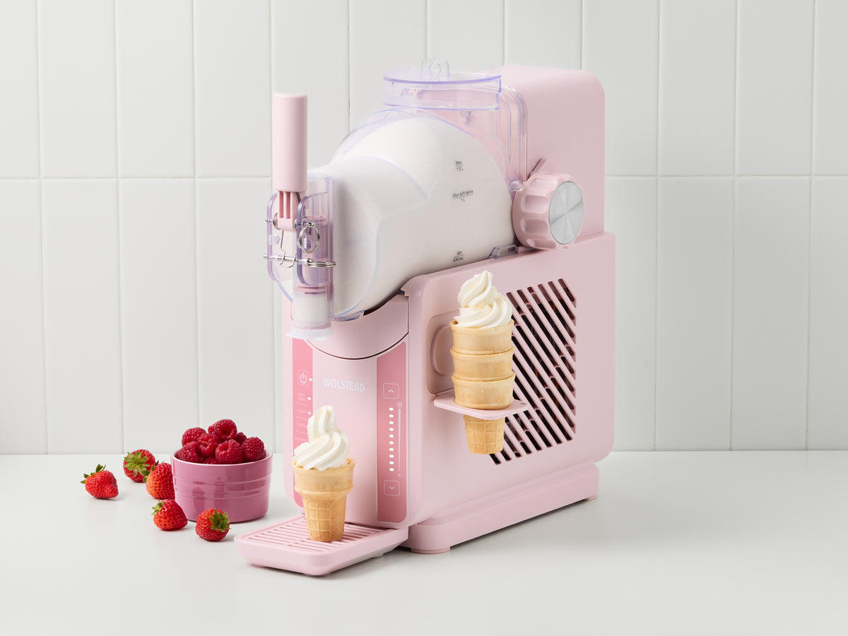 Wolstead Bliss Soft Serve and Slushy Maker making soft serve