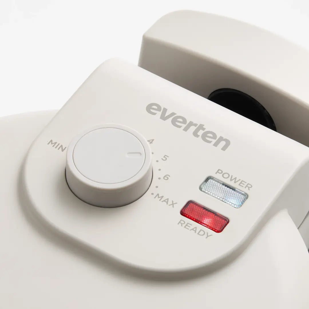 Everten 4-Slice Round Belgian Waffle Maker – Warm Grey | Rotating Plates