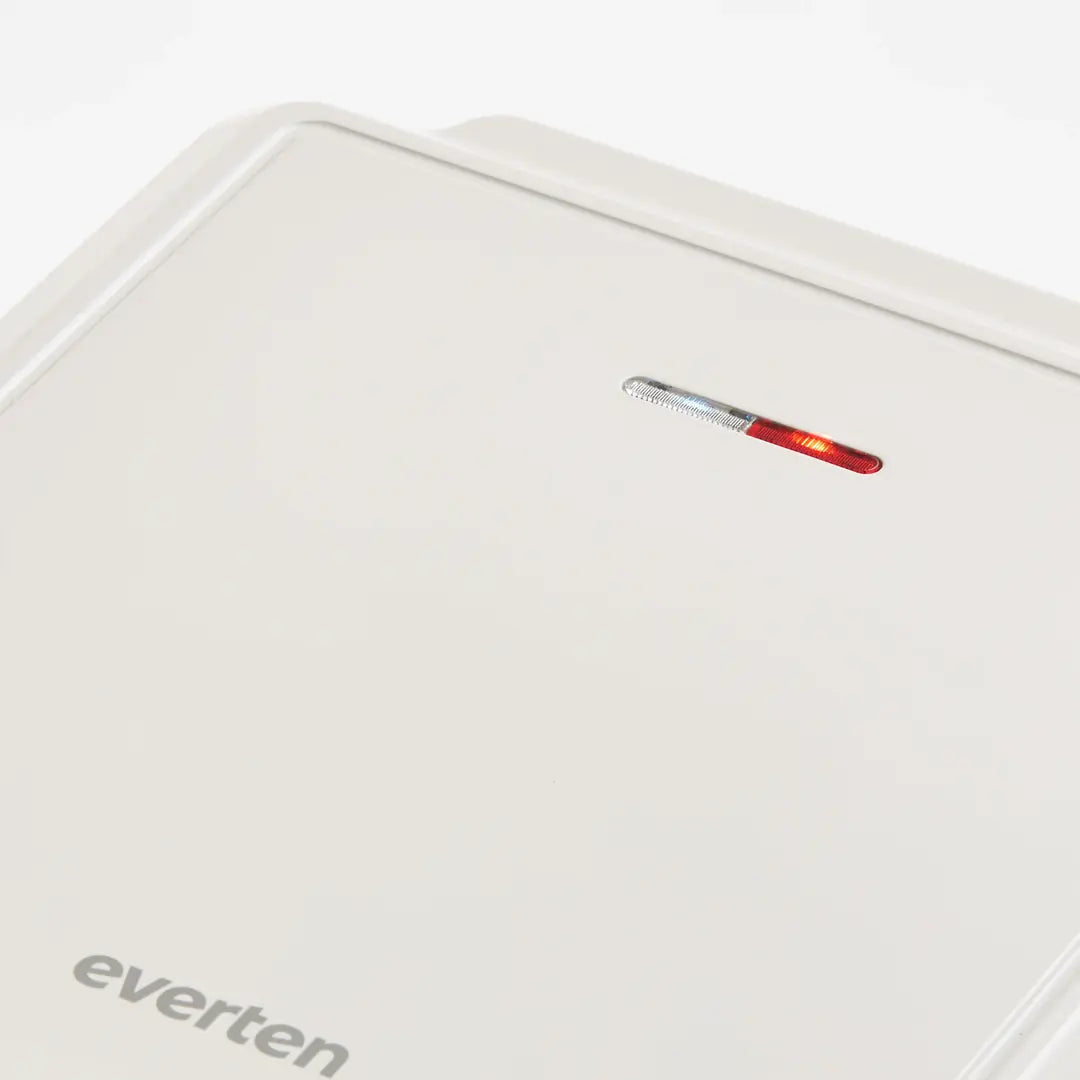 Everten 4-Slice Waffle & Jaffle Maker – Warm Grey | Interchangeable Plates