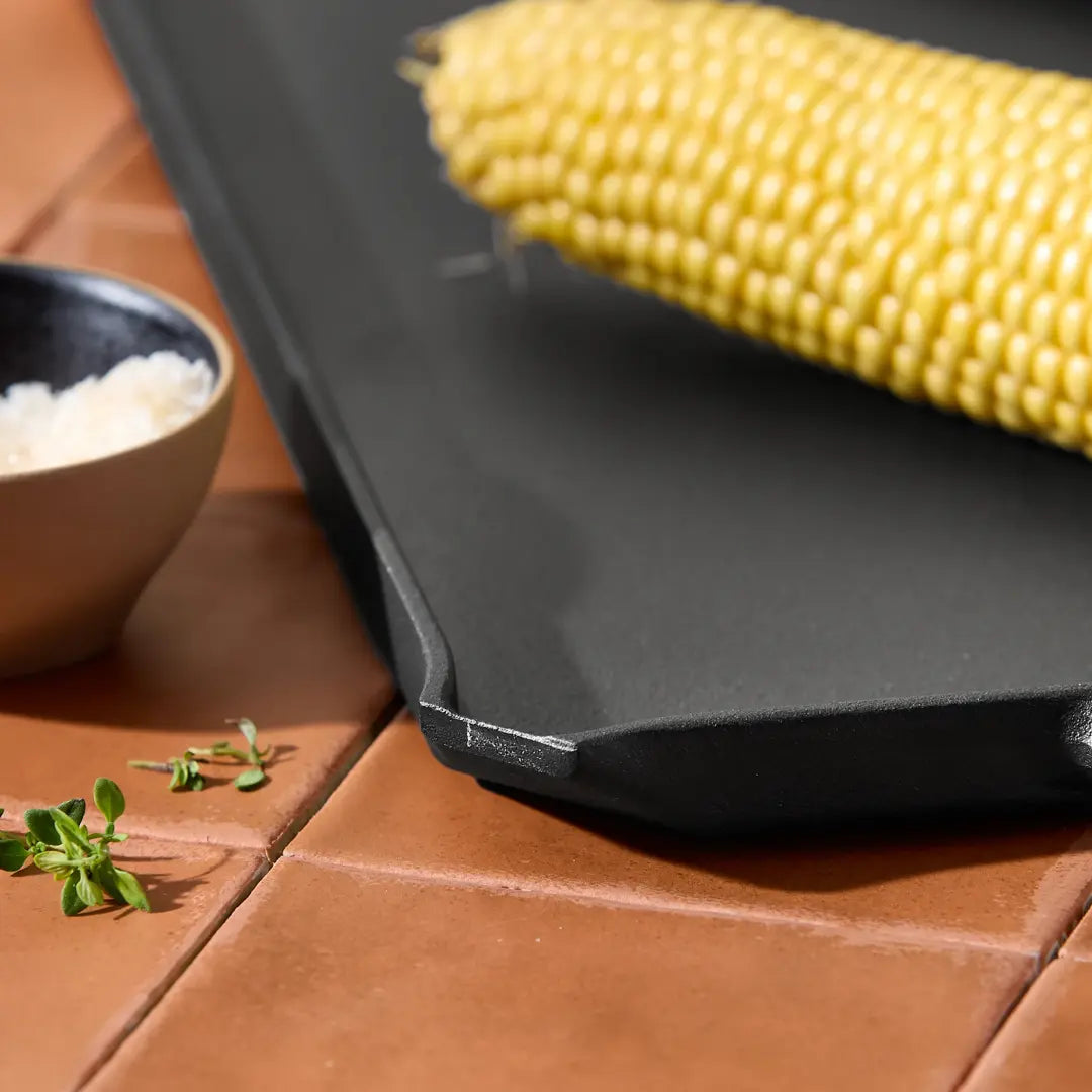 Wolstead Ember Triple Seasoned Cast Iron Griddle 46x26cm | Induction, BBQ & Oven Safe