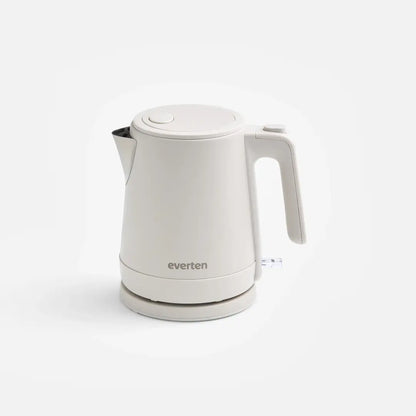 White electric kettle with 'everten' branding on a white background
