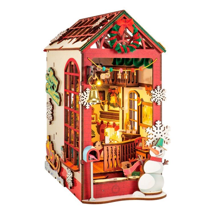 Robotime Rolife Christmas Indoor Scene Book Nook assembled