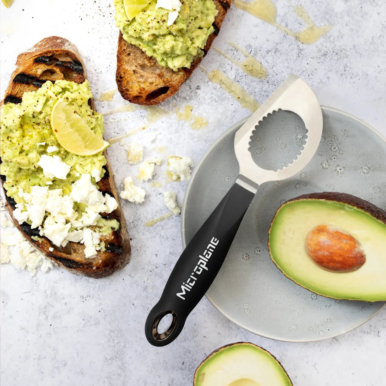 Microplane Professional 3-in-1 Avocado Tool - Slicer, Pitter & Scoop